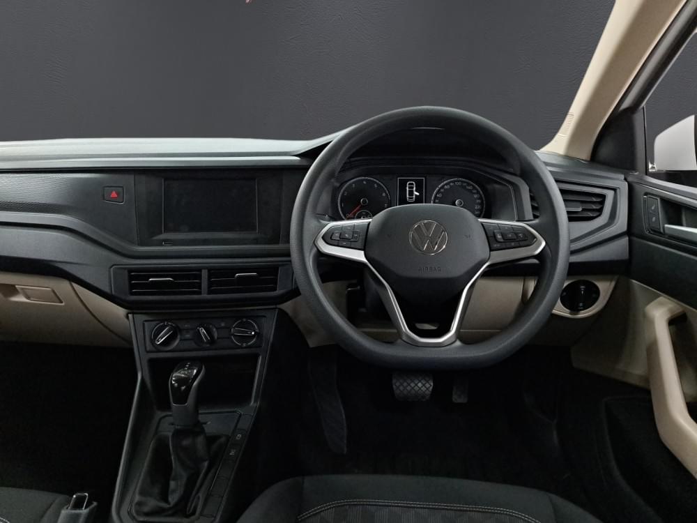 Volkswagen Polo Sedan 1.6 Tiptronic