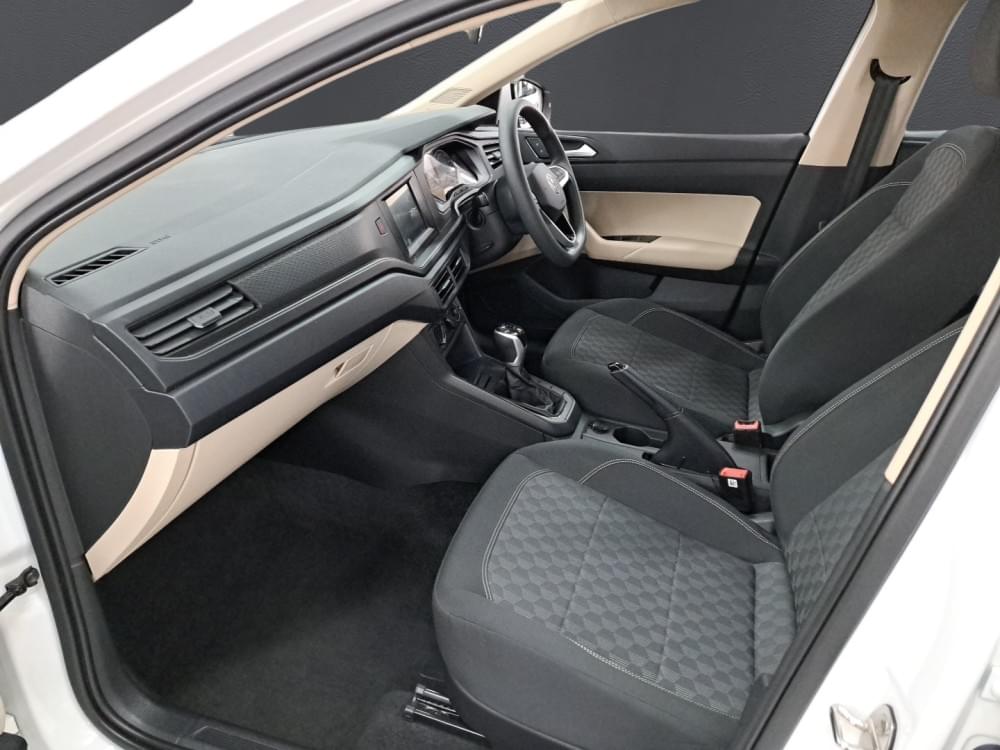 Volkswagen Polo Sedan 1.6 Tiptronic