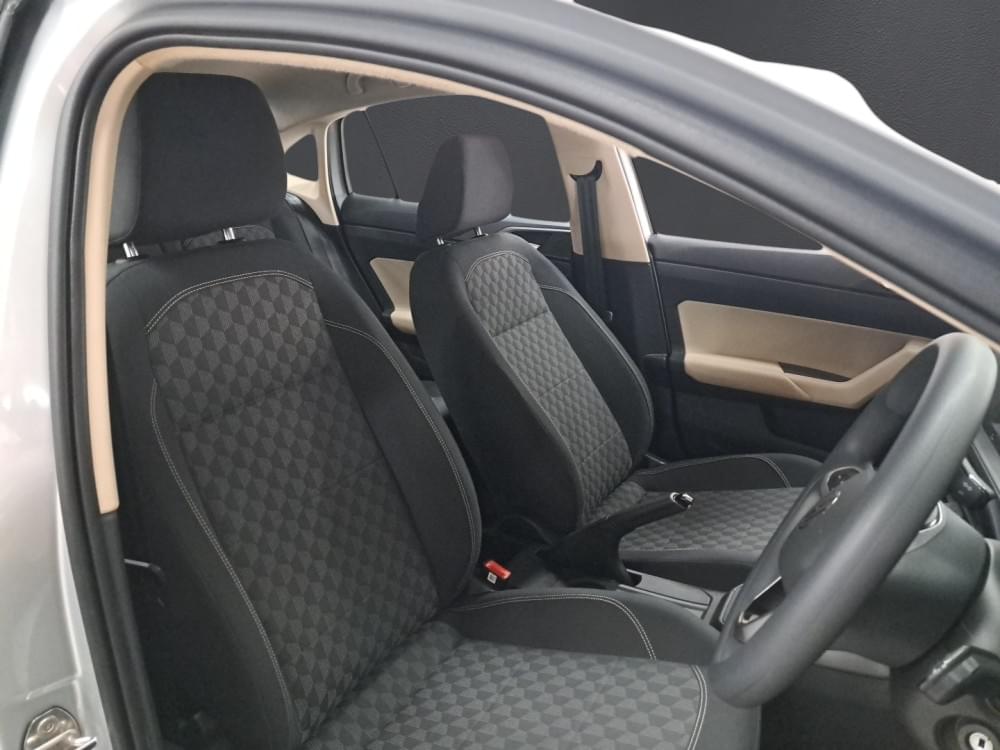 Volkswagen Polo Sedan 1.6 Tiptronic