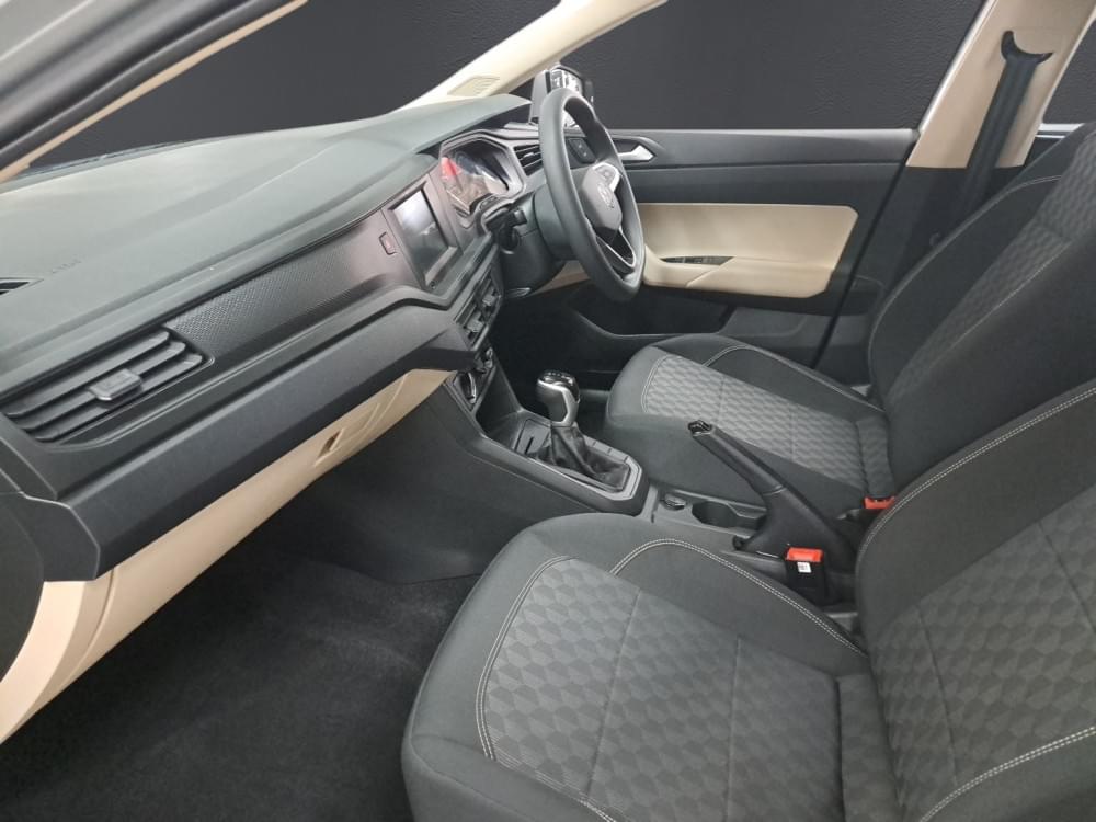 Volkswagen Polo Sedan 1.6 Tiptronic