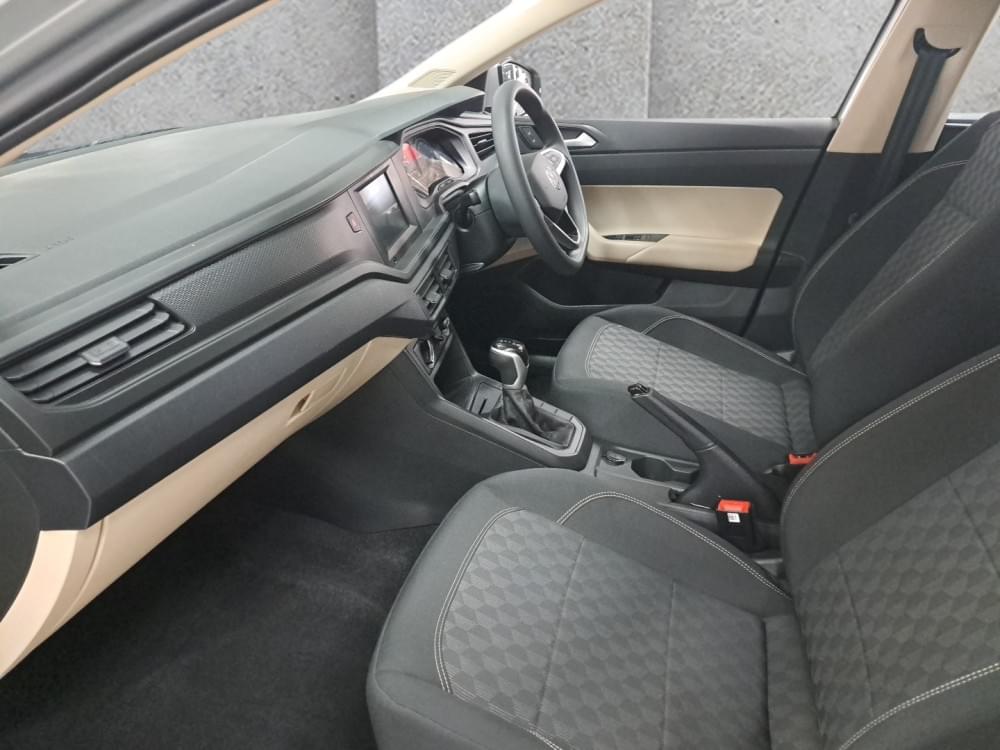 Volkswagen Polo Sedan 1.6 Tiptronic