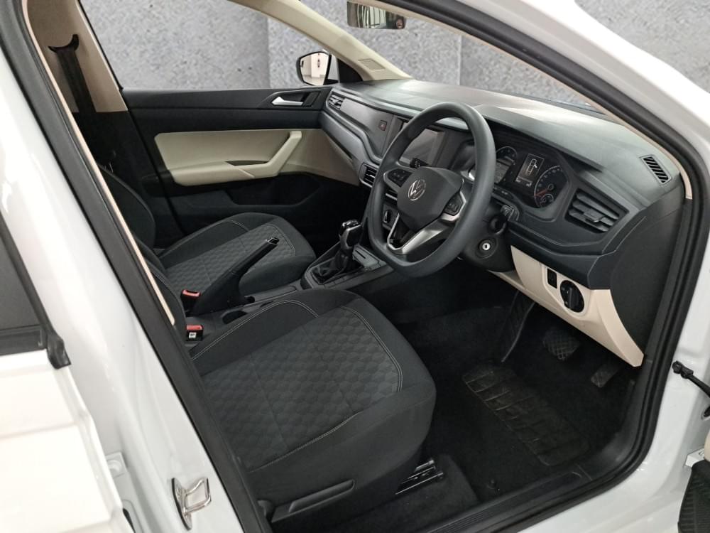 Volkswagen Polo Sedan 1.6 Tiptronic
