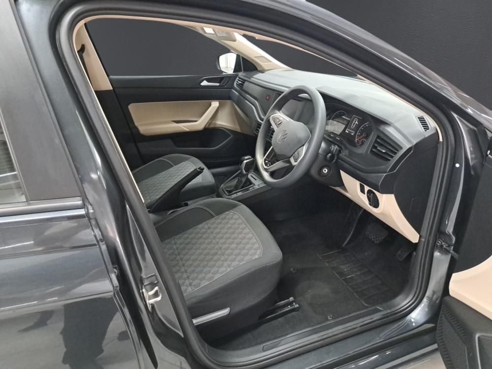 Volkswagen Polo Sedan 1.6 Tiptronic