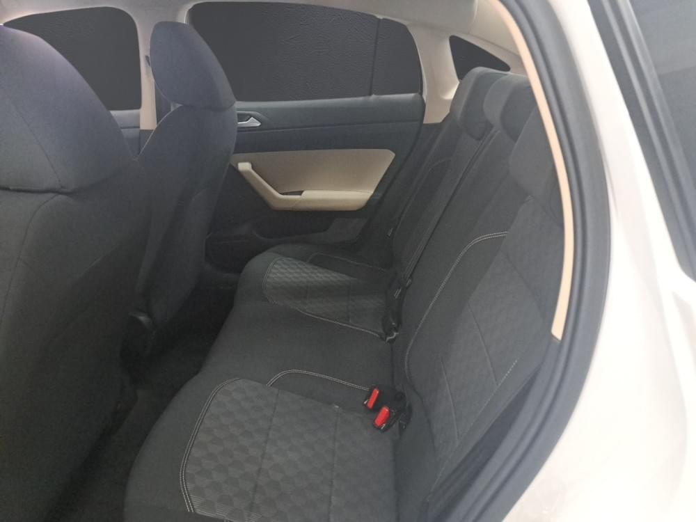 Volkswagen Polo Sedan 1.6 Base