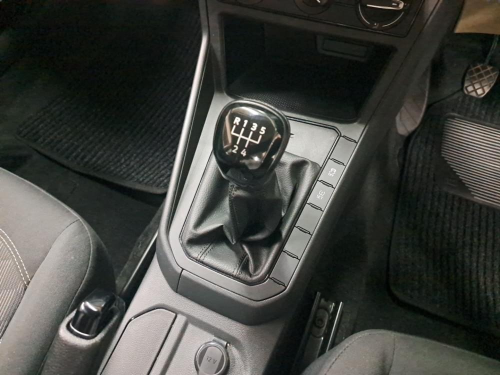 Volkswagen Polo Sedan 1.6 Base
