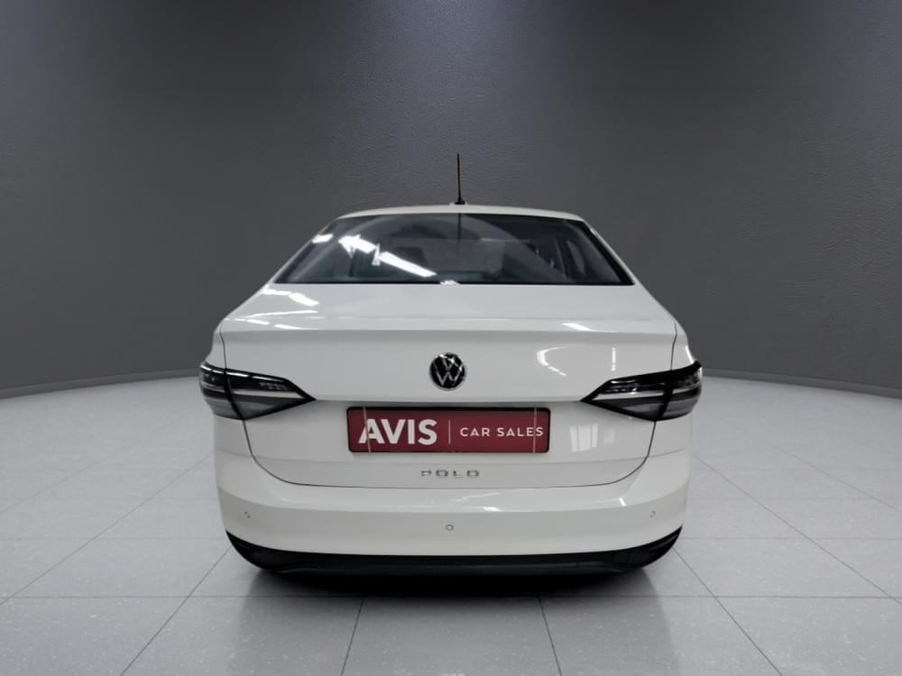 Volkswagen Polo Sedan 1.6 Base