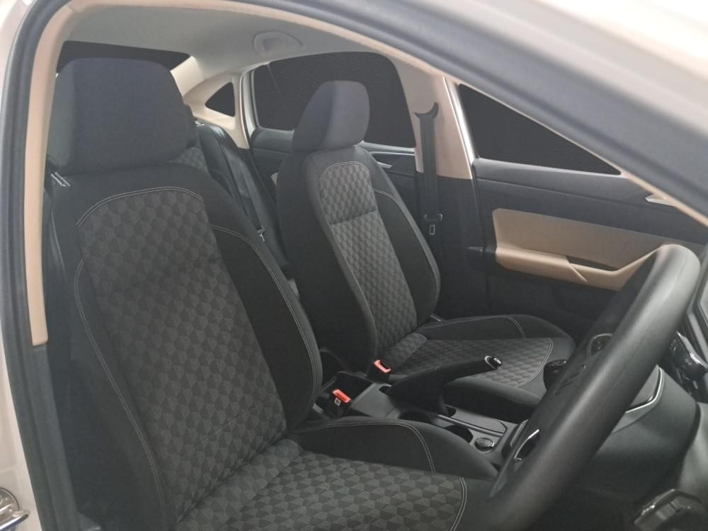 Volkswagen Polo Sedan 1.6 Base