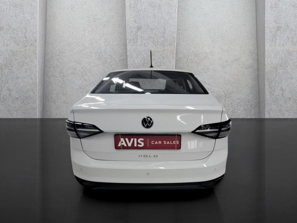 Volkswagen Polo Sedan 1.6 Base