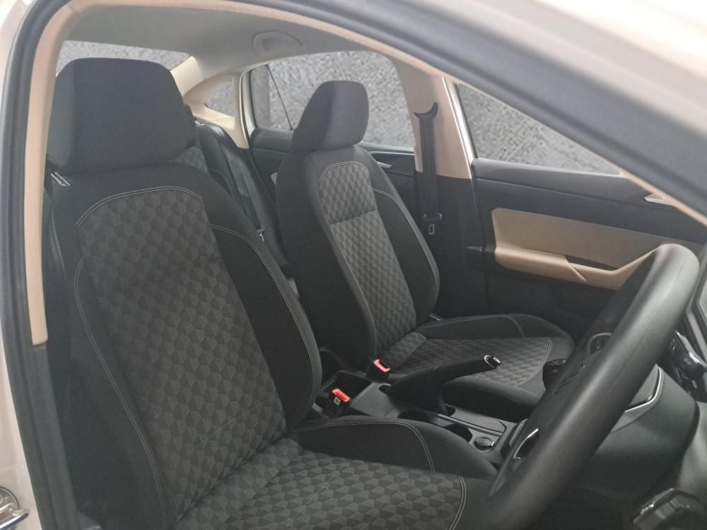 Volkswagen Polo Sedan 1.6 Base