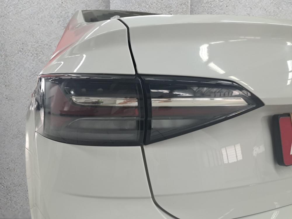 Volkswagen Polo Sedan 1.6 Base