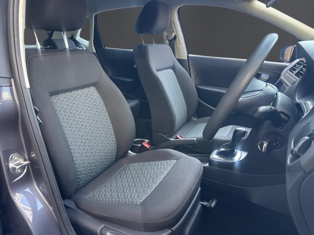 Volkswagen Polo Vivo Hatch 1.6 Life Tipt