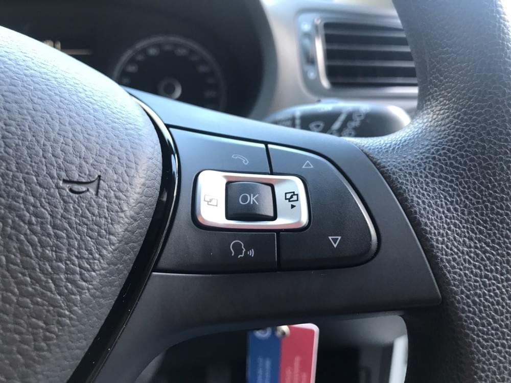 Volkswagen Polo Vivo Hatch 1.6 Life Tipt