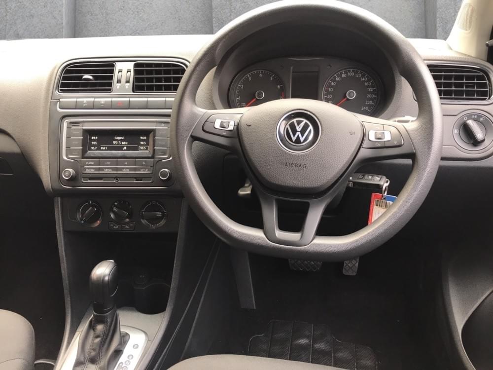 Volkswagen Polo Vivo Hatch 1.6 Comfortline Tiptronic