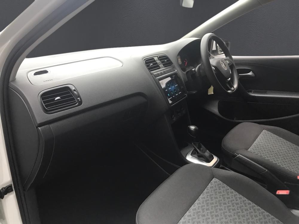 Volkswagen N/A 1.6 Life Tipt