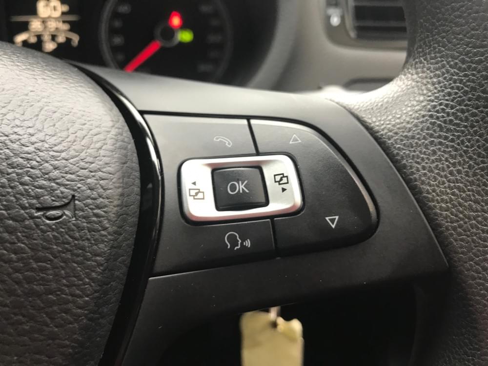 Volkswagen Polo Vivo Hatch 1.6 Life Tipt