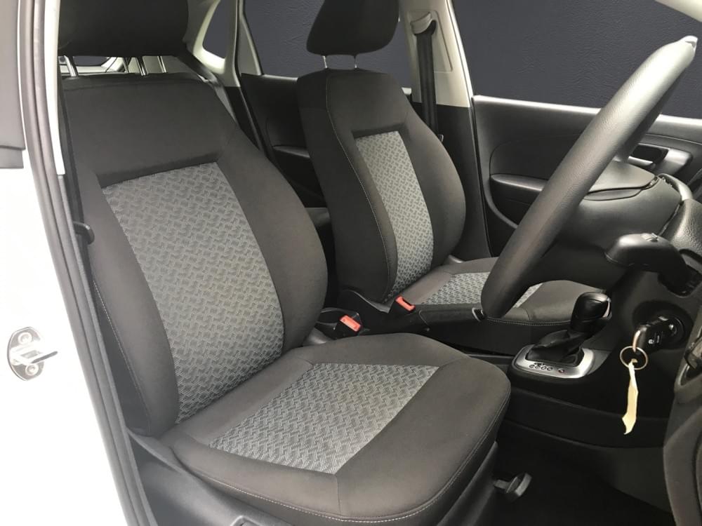 Volkswagen Polo Vivo Hatch 1.6 Life Tipt