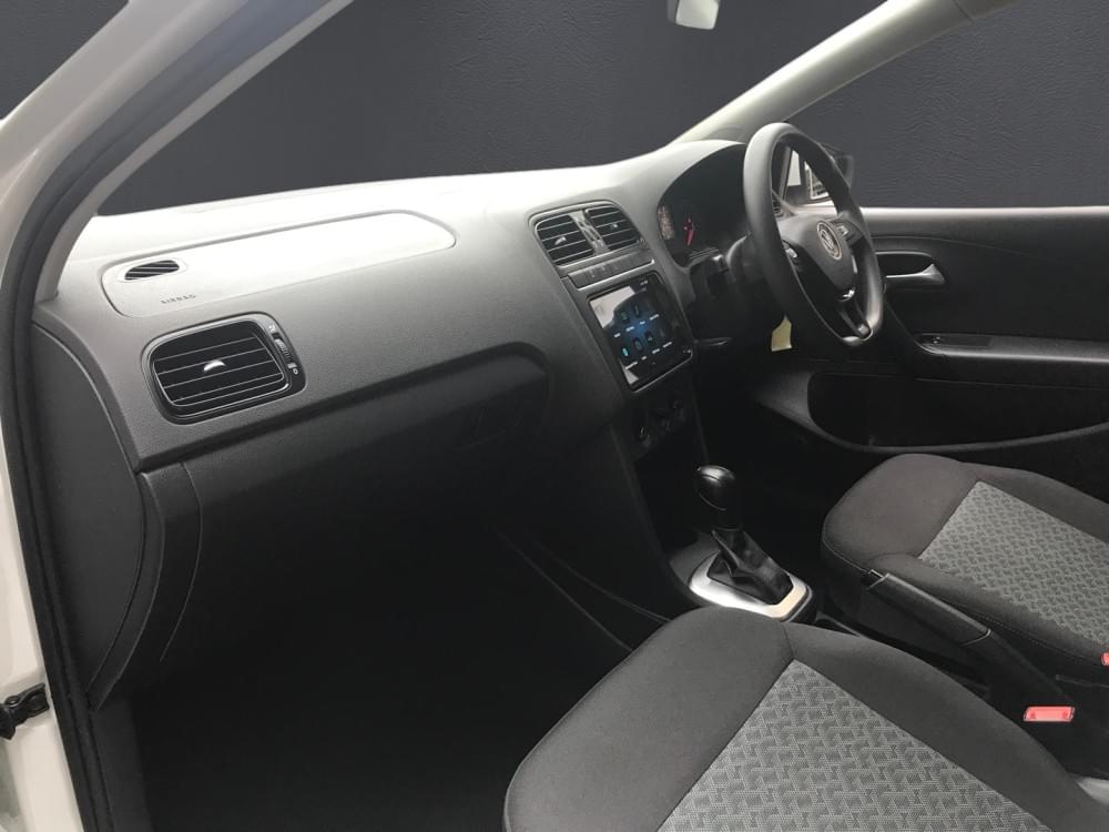 Volkswagen Polo Vivo Hatch 1.6 Life Tipt