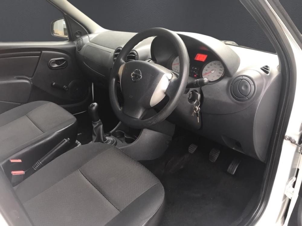 Nissan Np200 1.6 8V Ac Safety Pack