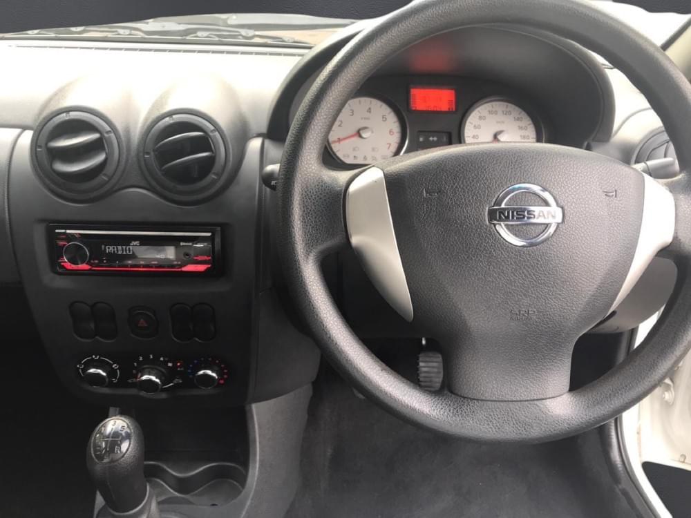 Nissan Np200 1.6 8V Ac Safety Pack