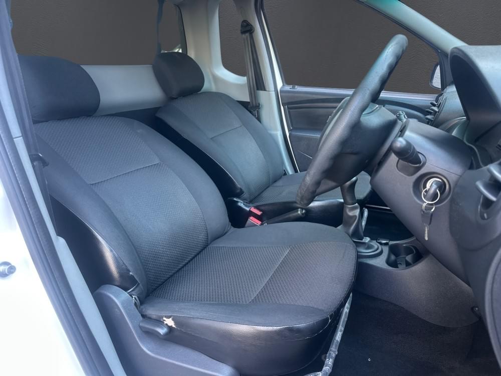 Nissan Np200 1.6 8V Ac Safety Pack