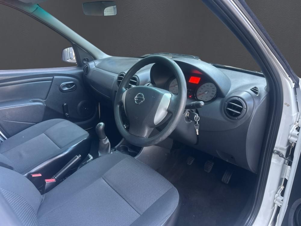 Nissan Np200 1.6 8V Ac Safety Pack