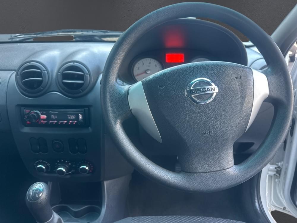 Nissan Np200 1.6 8V Ac Safety Pack