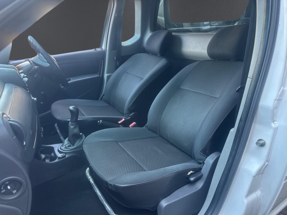 Nissan Np200 1.6 8V Ac Safety Pack