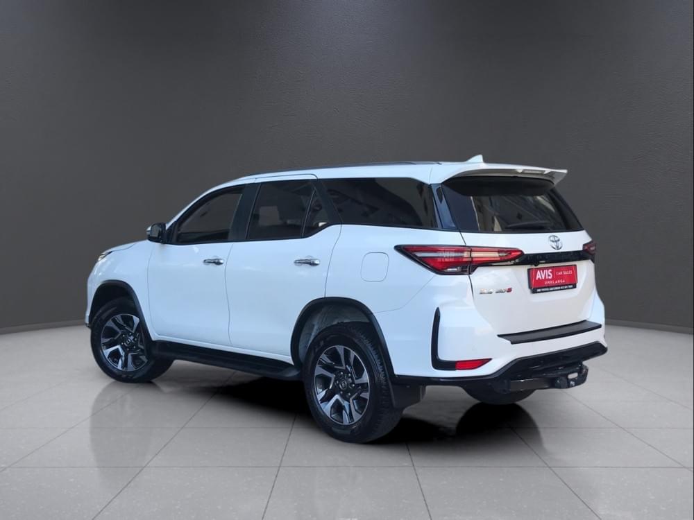 Toyota Fortuner 2.4 Gd-6 Rb At