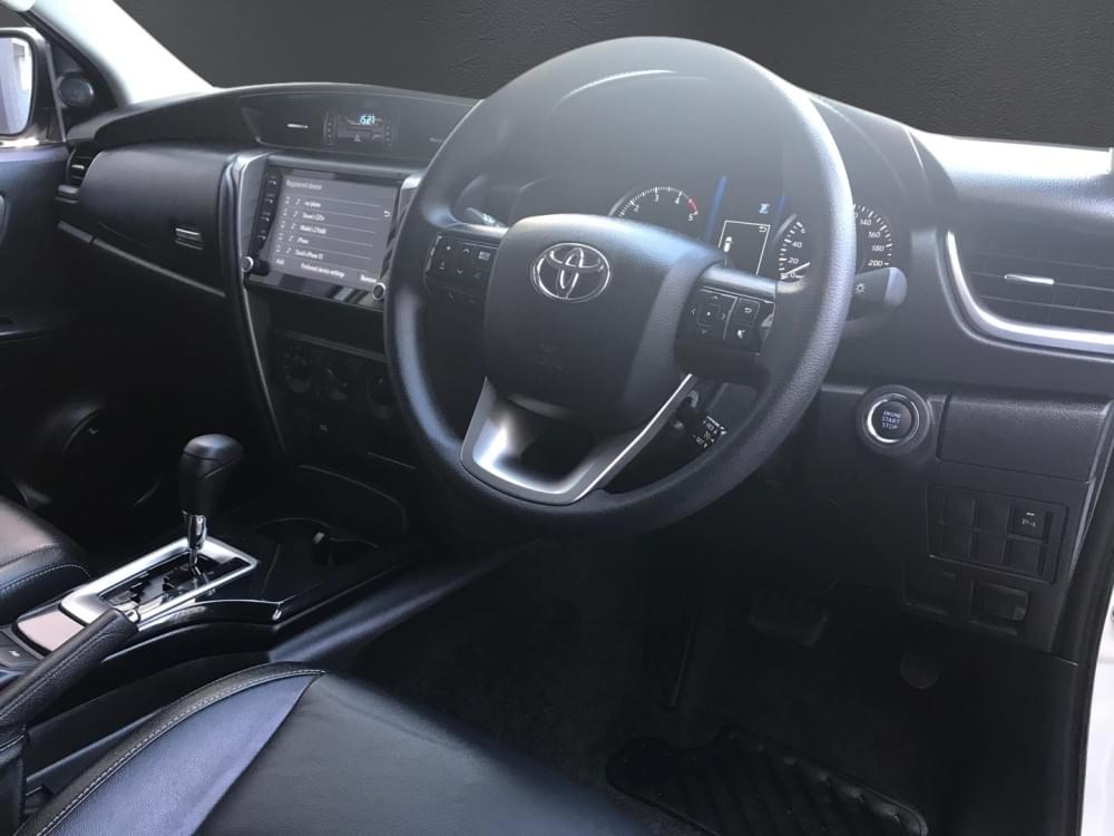 Toyota Fortuner 2.4 Gd-6 Rb At