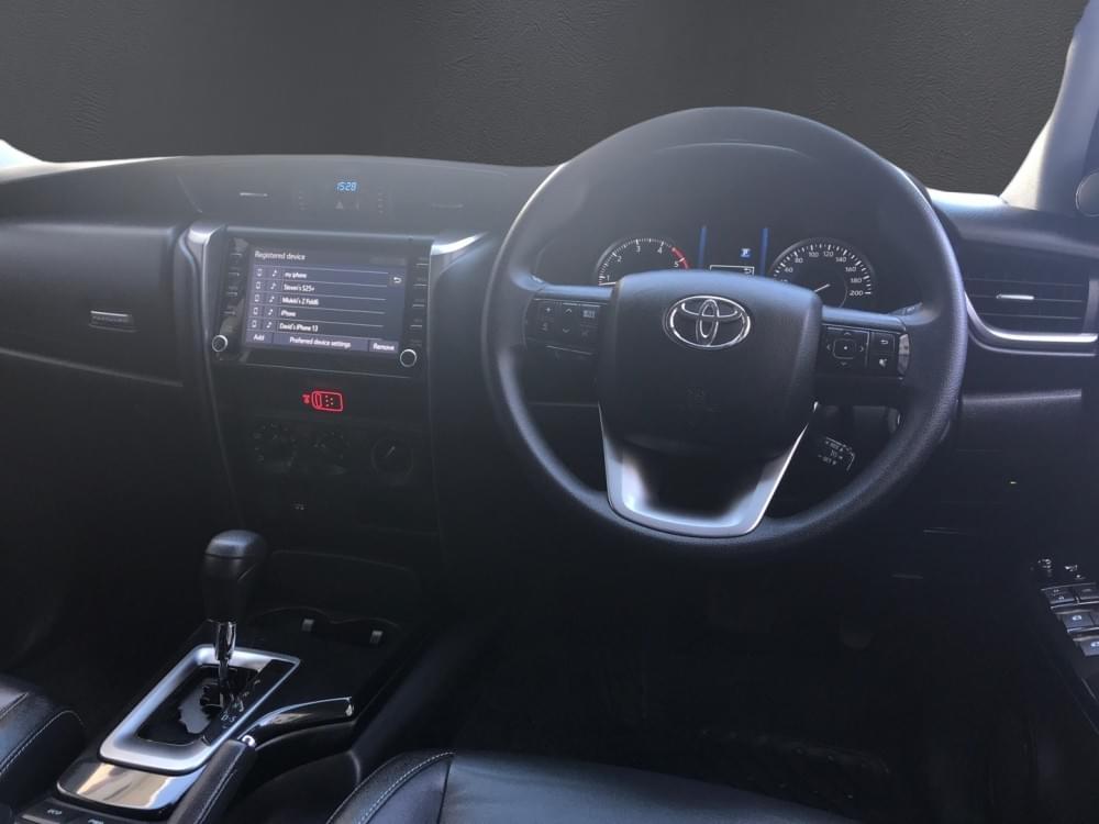Toyota Fortuner 2.4 Gd-6 Rb At