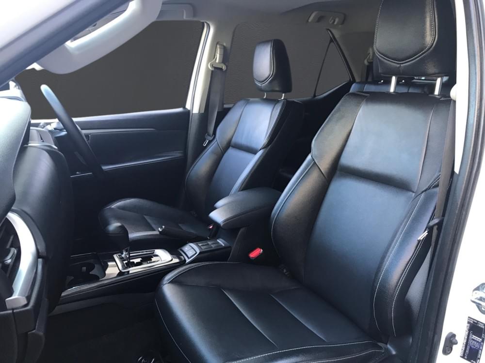 Toyota Fortuner 2.4 Gd-6 Rb At