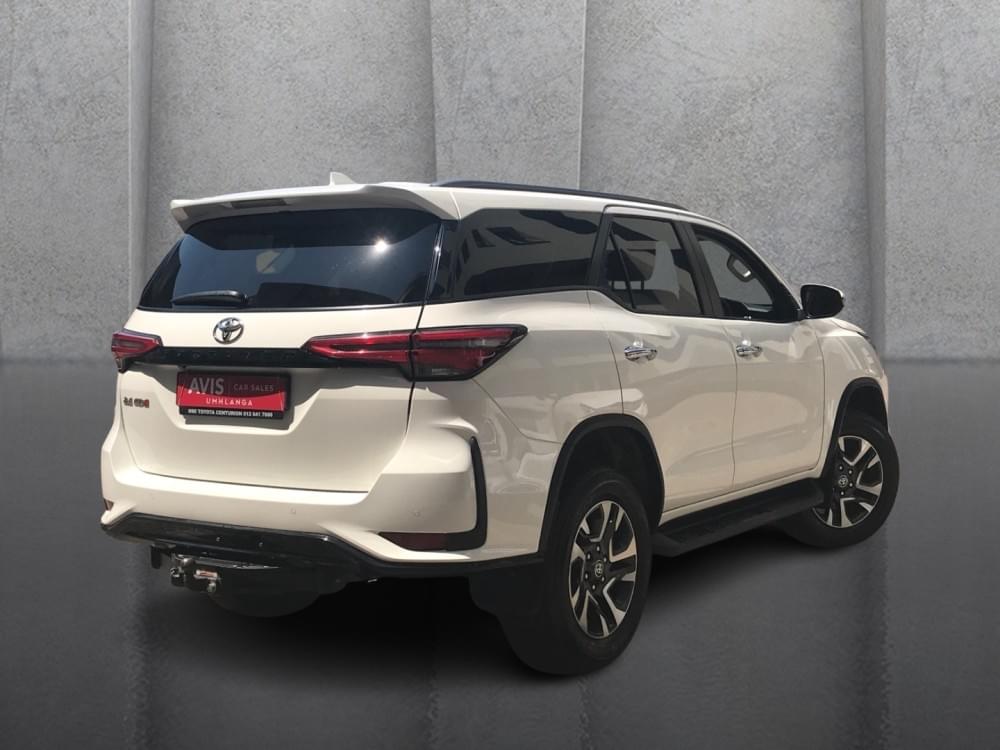 Toyota Fortuner 2.4 Gd-6 Rb At