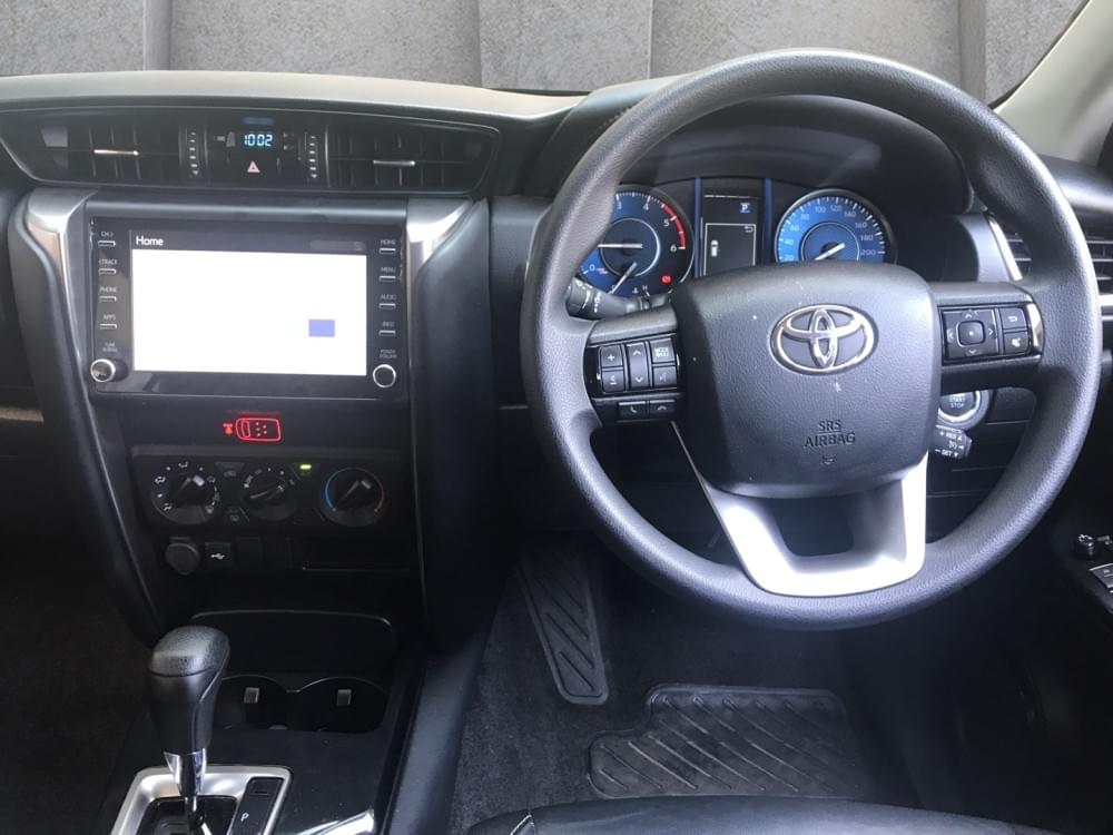 Toyota Fortuner 2.4 Gd-6 Rb At