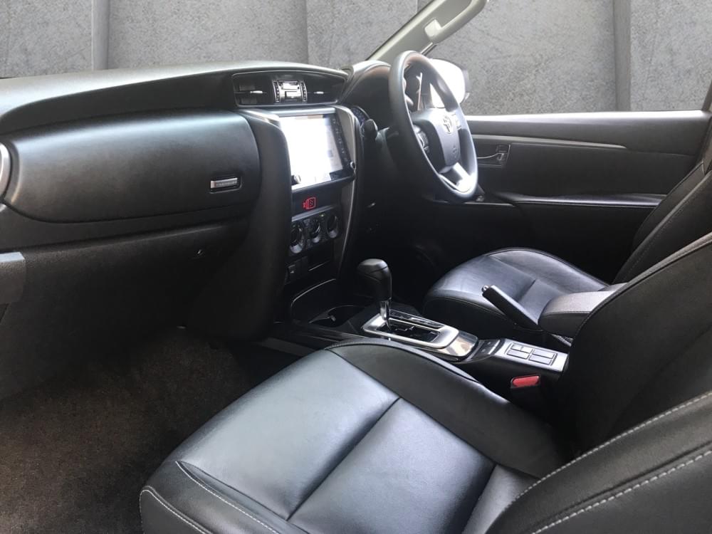Toyota Fortuner 2.4 Gd-6 Rb At