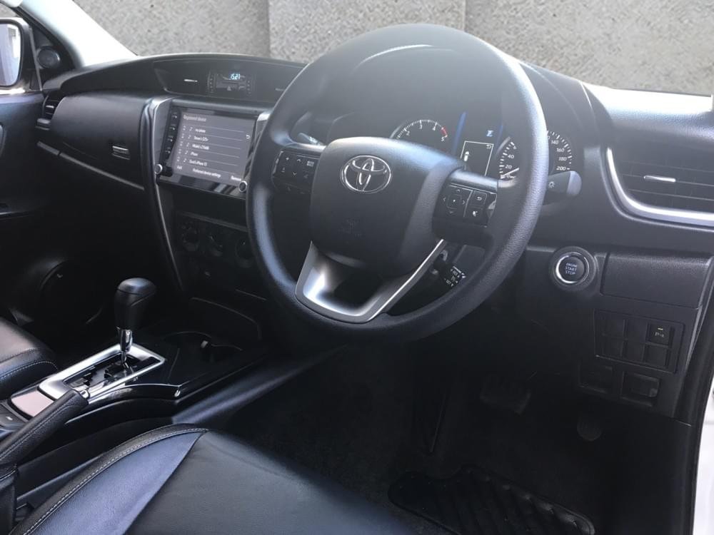 Toyota Fortuner 2.4 Gd-6 Rb 6At