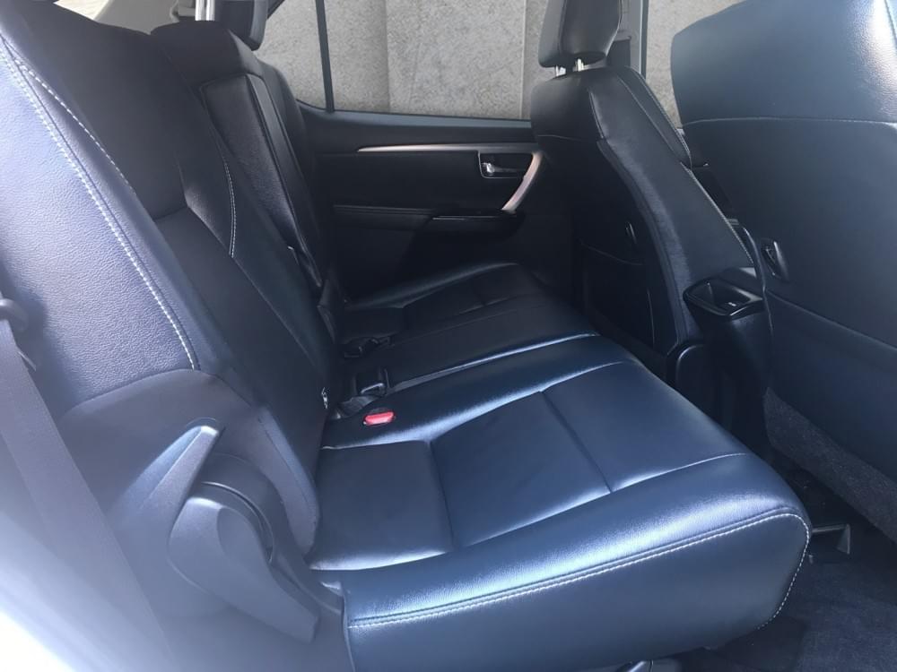 Toyota Fortuner 2.4 Gd-6 Rb At