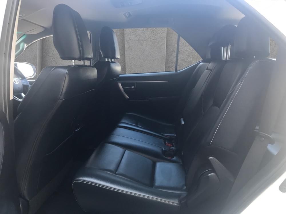 Toyota Fortuner 2.4 Gd-6 Rb At