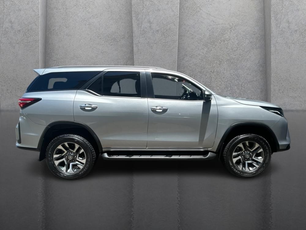 Toyota Fortuner 2.4 Gd-6 At