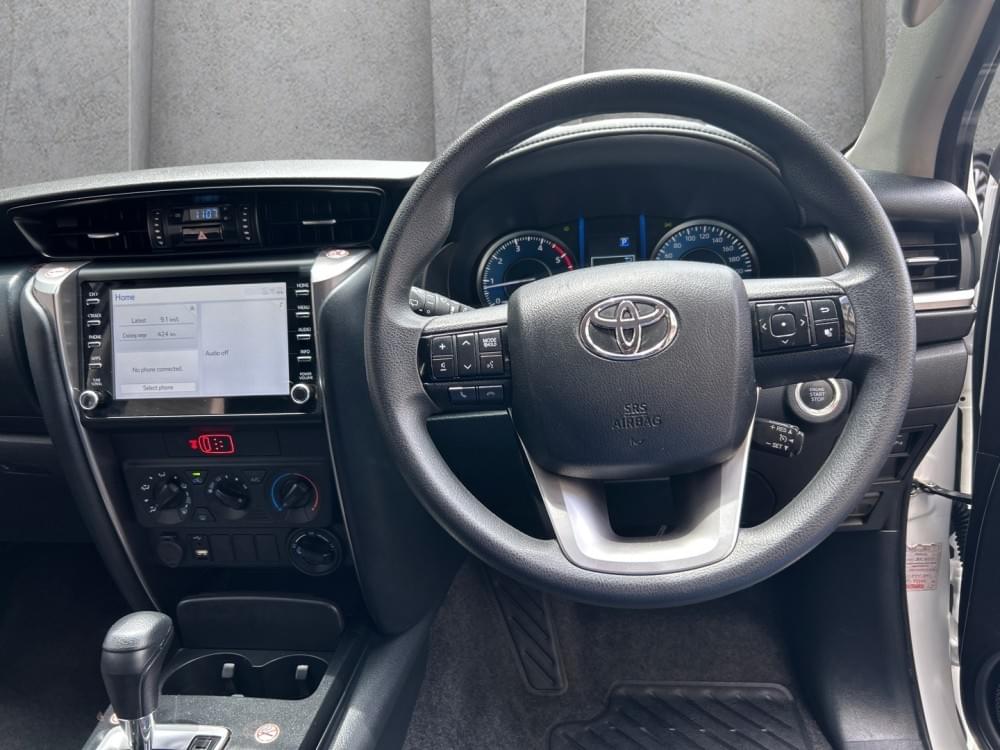Toyota Fortuner 2.4 Gd-6 Rb At