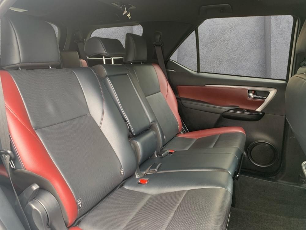Toyota Fortuner 2.8 Gd-6 Rb At