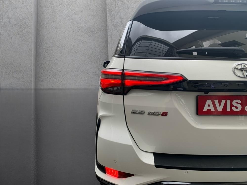 Toyota Fortuner 2.8 Gd-6 Rb At