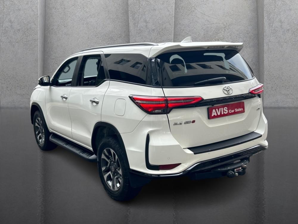 Toyota Fortuner 2.4 Gd-6 Rb 6At