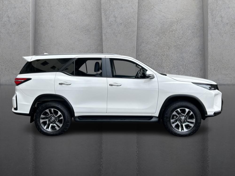 Toyota Fortuner 2.4 Gd-6 Rb 6At