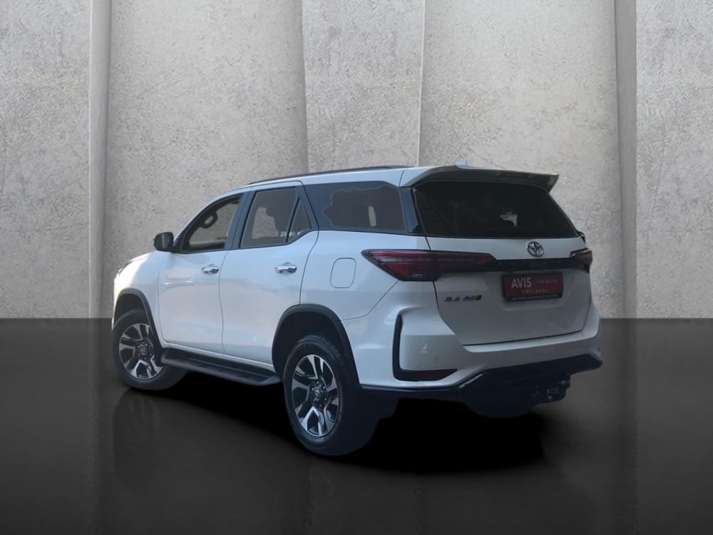 Toyota Fortuner 2.4 Gd-6 Rb At
