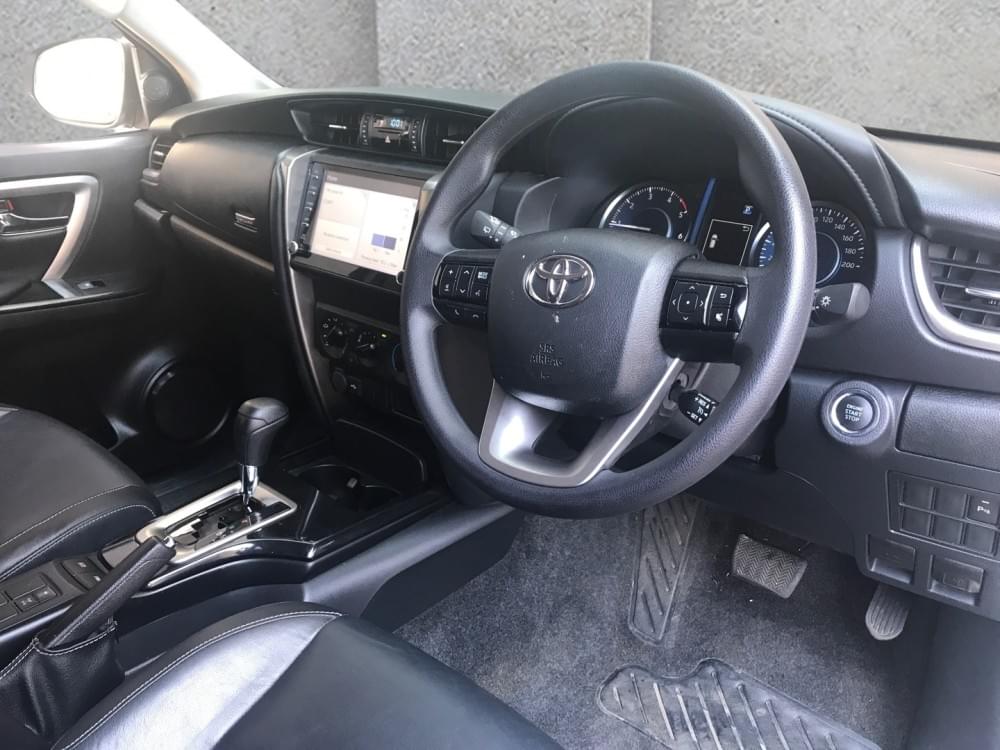 Toyota Fortuner 2.4 Gd-6 Rb At