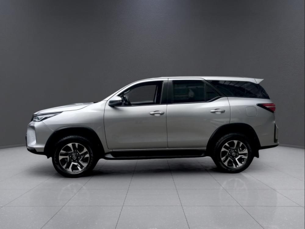 Toyota Fortuner 2.4 Gd-6 4X4 At