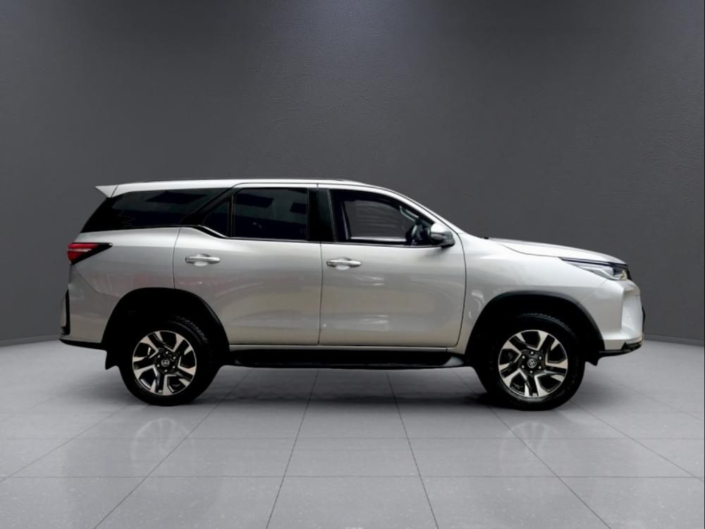 Toyota Fortuner 2.4 Gd-6 4X4 At