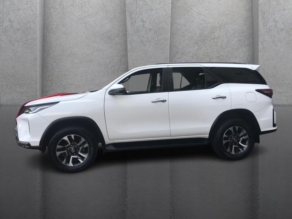 Toyota Fortuner 2.4 Gd-6 4X4 At