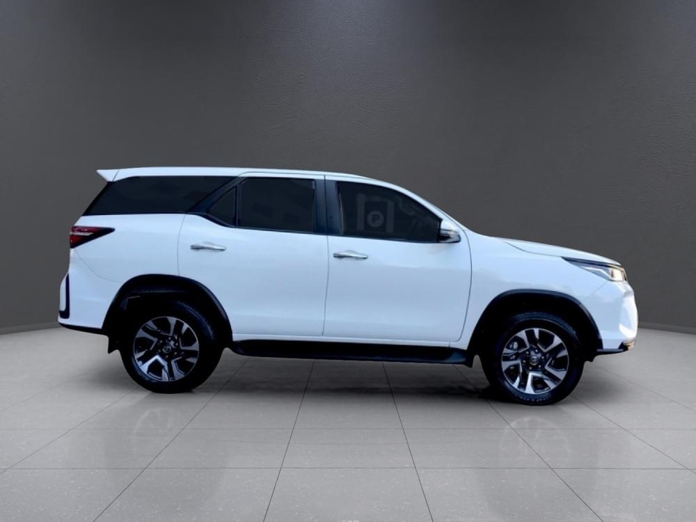 Toyota Fortuner 2.4 Gd-6 4X4 At