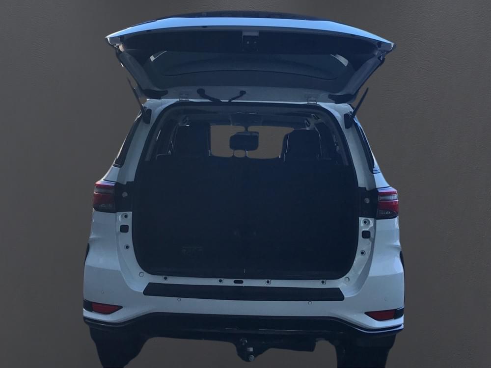 Toyota Fortuner 2.4 Gd-6 4X4 At